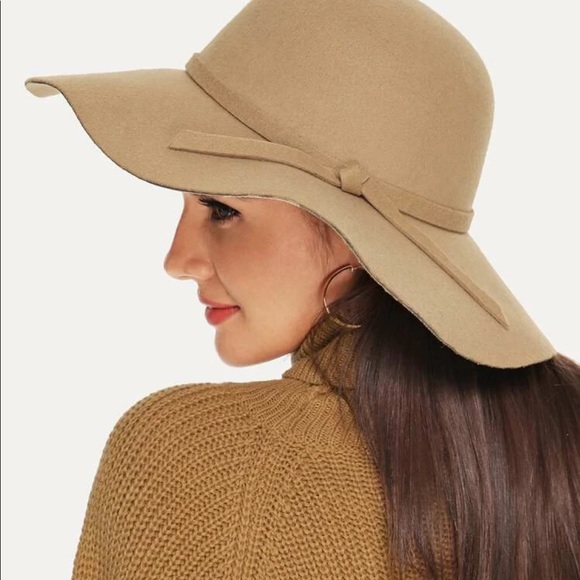 Accessories - 🆕 Floppy Hat
